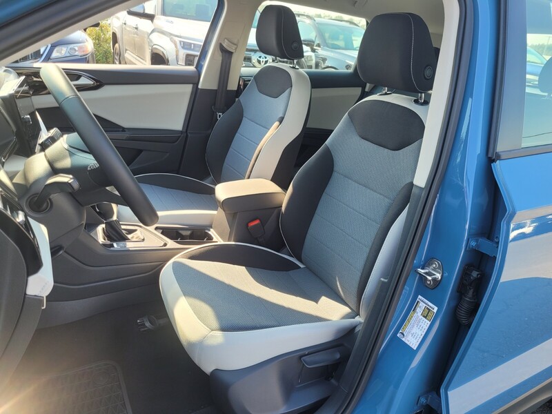 2025 Volkswagen Taos S photo 3