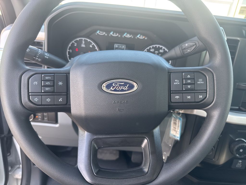 2025 Ford F-350 Super Duty XL