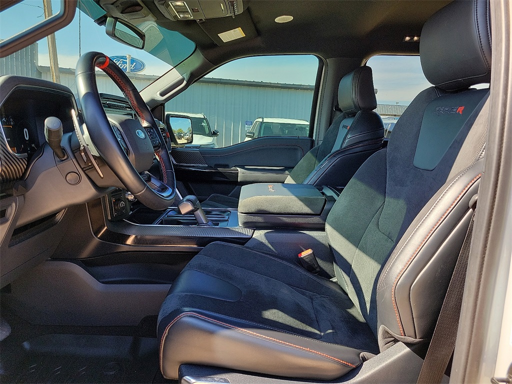 2023 Ford F-150 Raptor photo 19