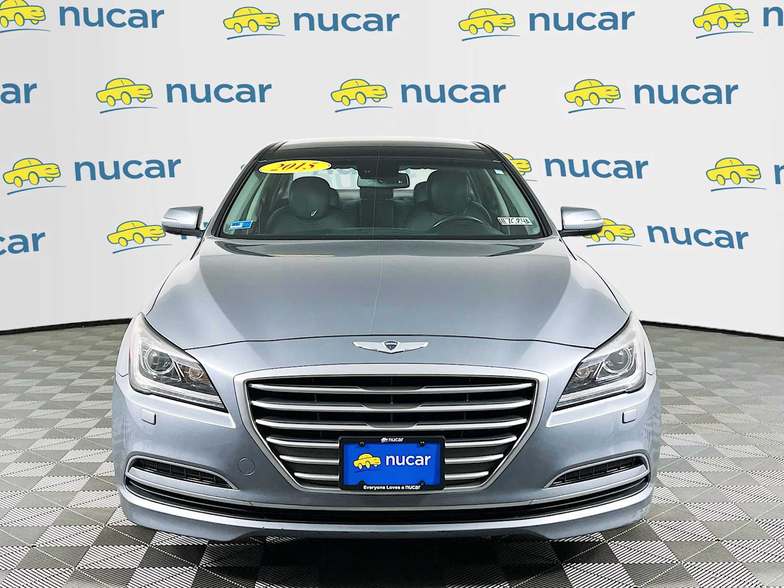 2015 Hyundai Genesis 3.8 AWD photo 2