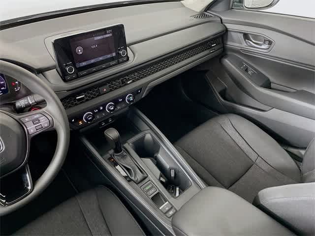 2025 Honda Accord SE photo 24