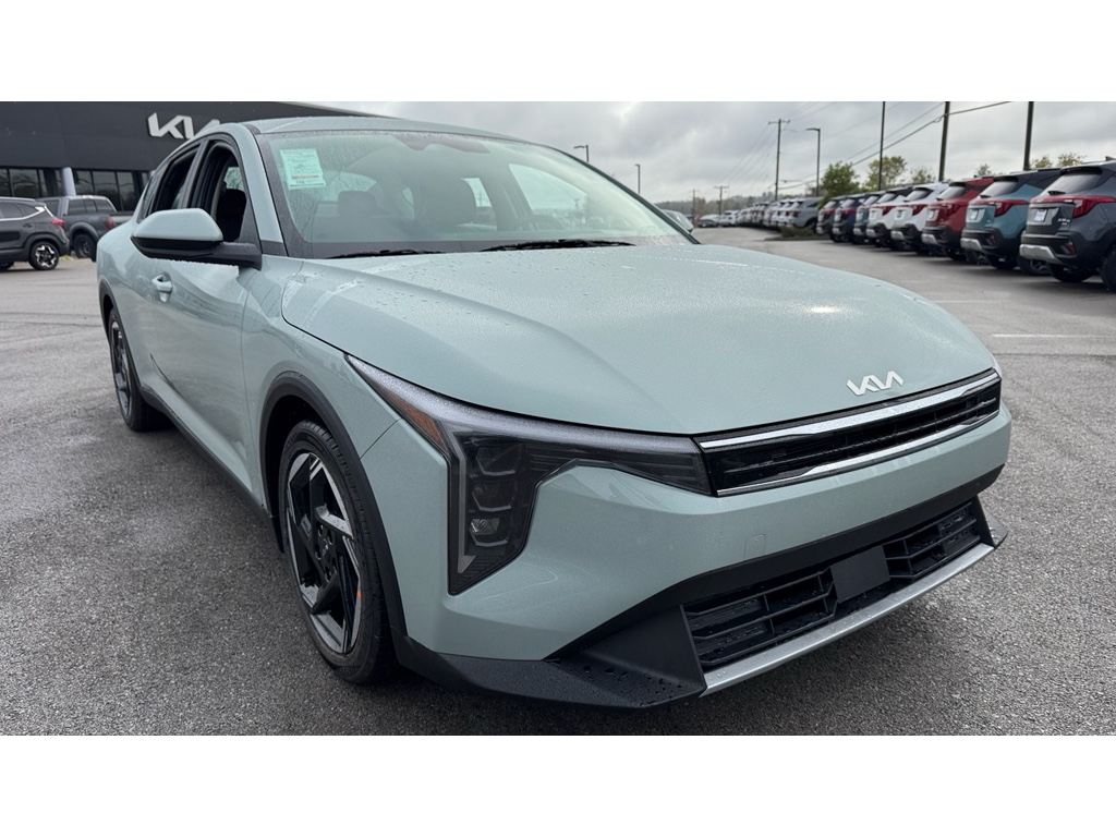 2025 Kia K4 EX's photo