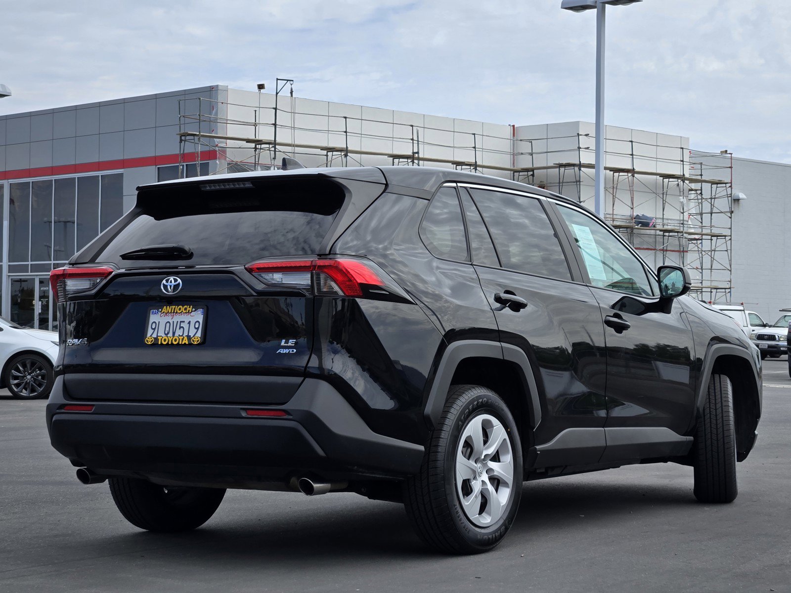 2024 Toyota RAV4 LE photo 2