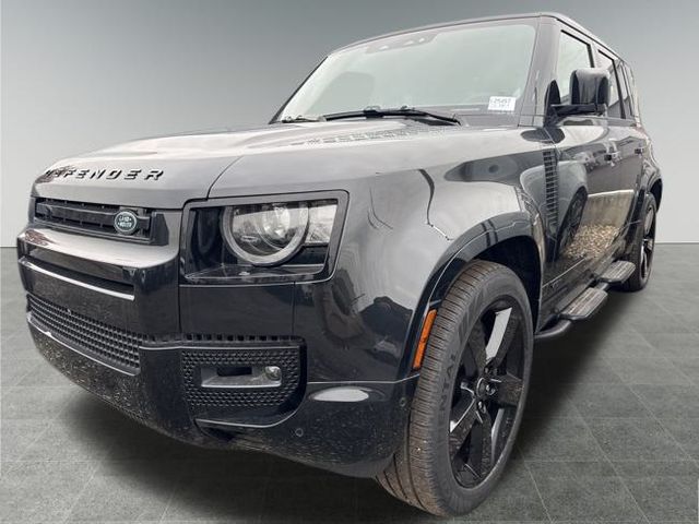 2025 Land Rover Defender V8's photo