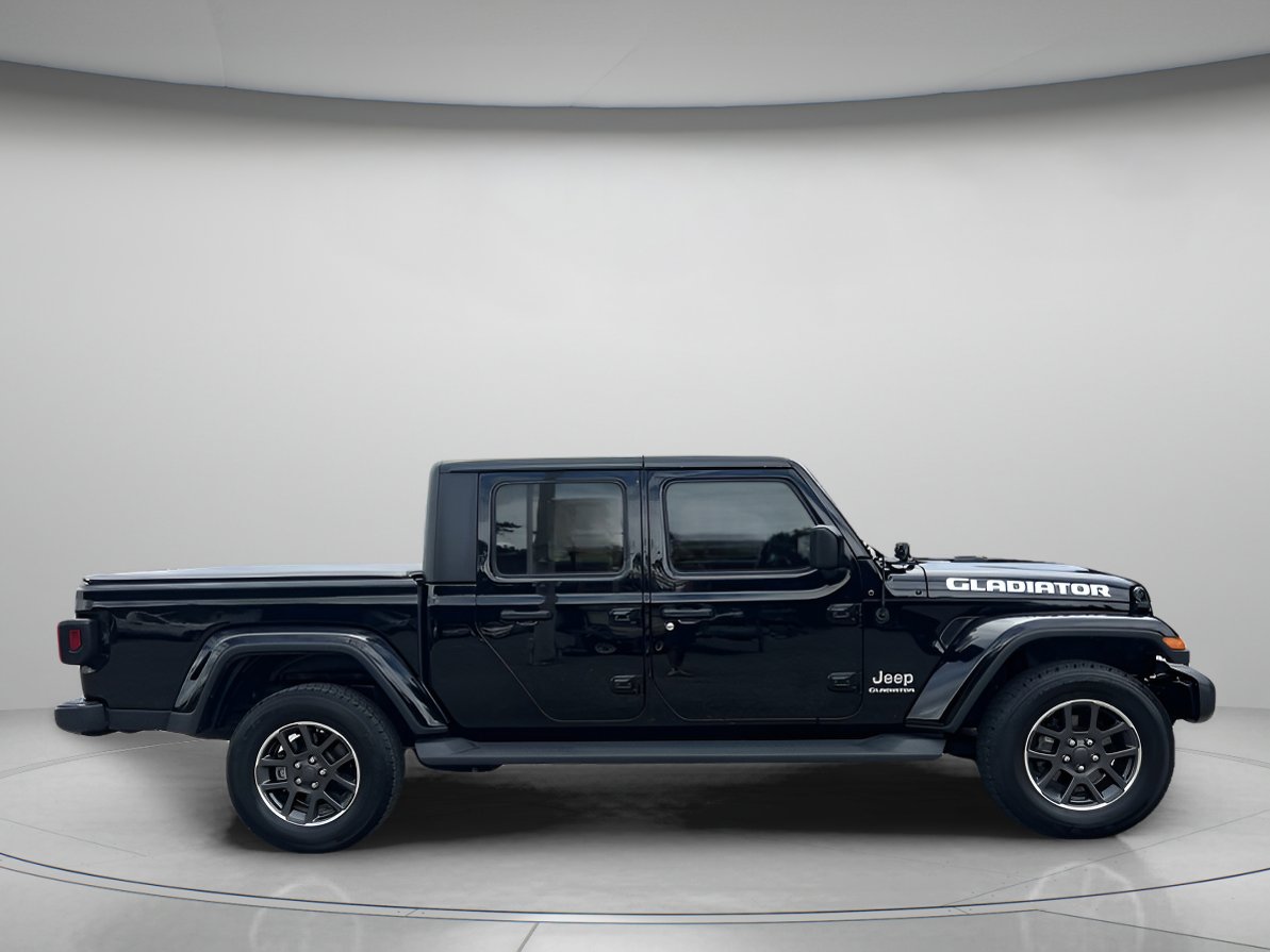 2020 Jeep Gladiator Overland photo 2