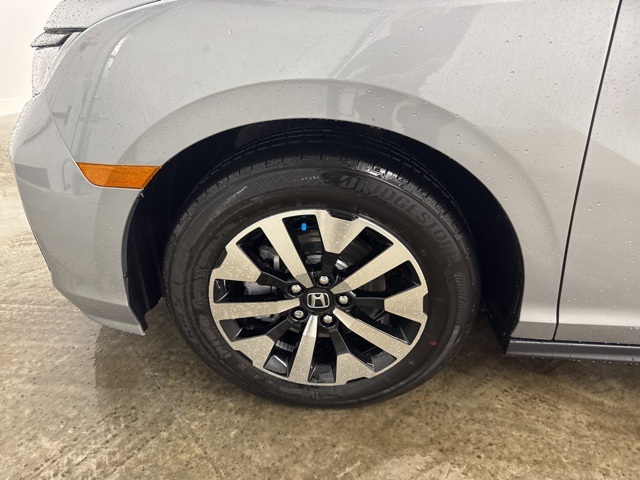 2026 Honda Odyssey EX-L photo 9