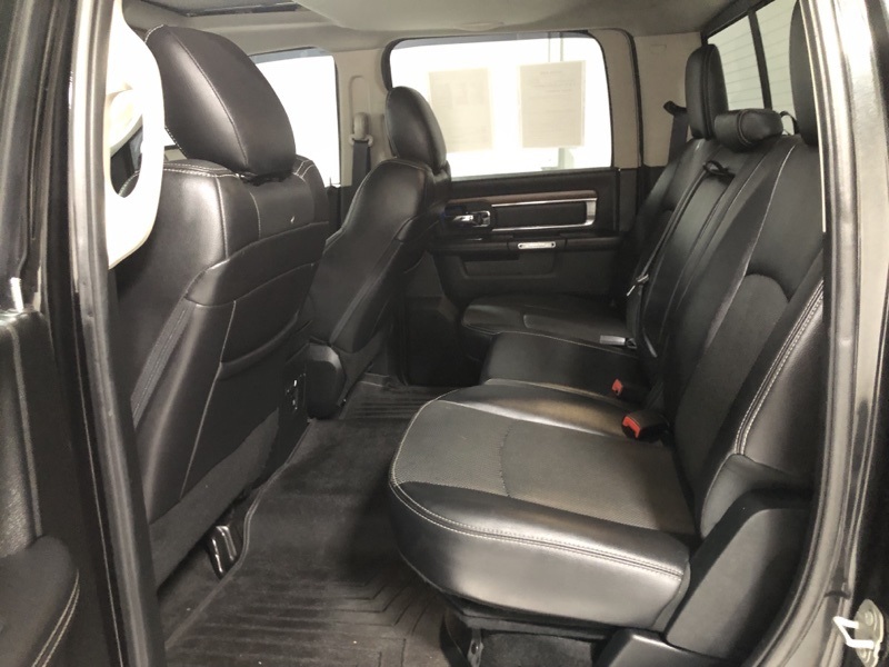 2017 Ram 1500 Laramie photo 11