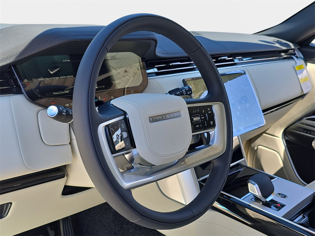 2025 Land Rover Range Rover SE photo 15