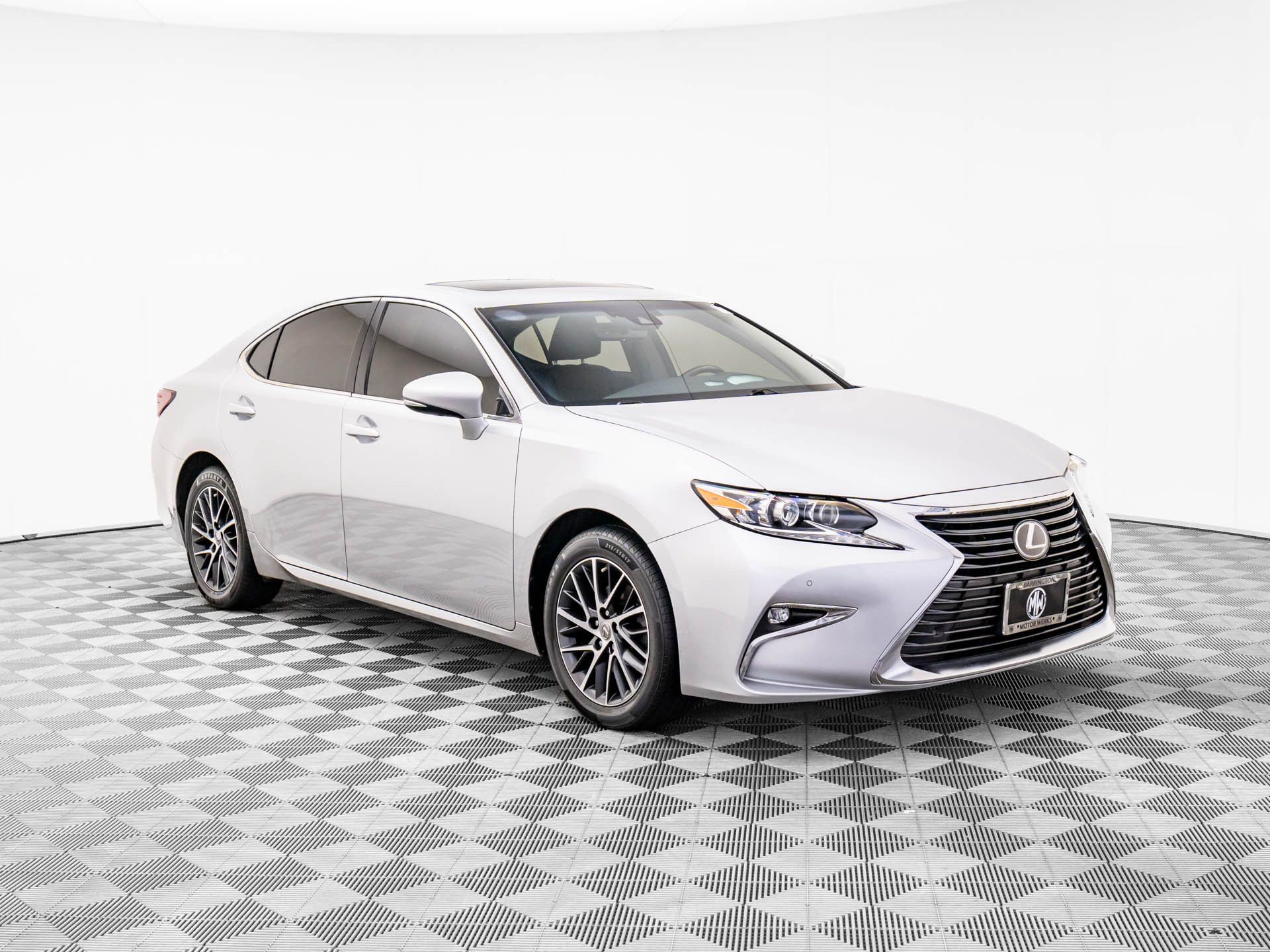 2017 Lexus ES 350 photo 4