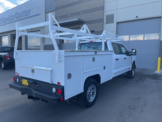 2026 Ford F-350 photo 2