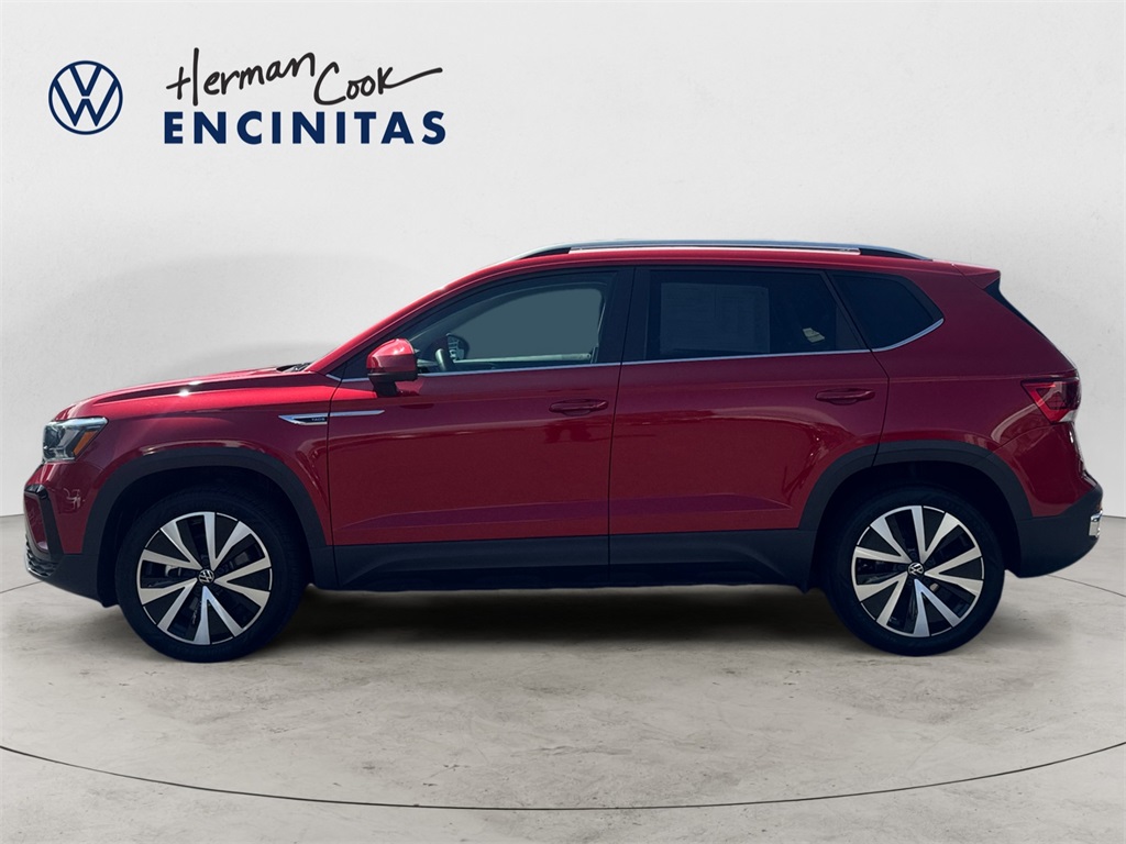 2023 Volkswagen Taos SE photo 2