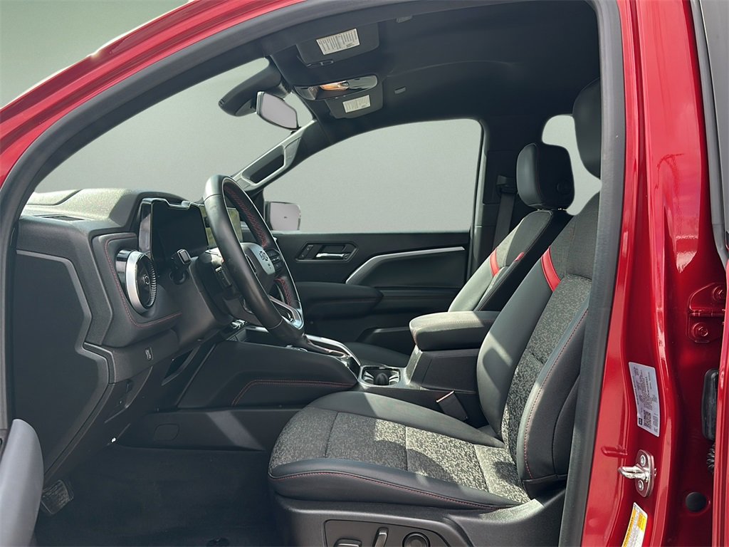 2023 Chevrolet Colorado Z71 photo 9