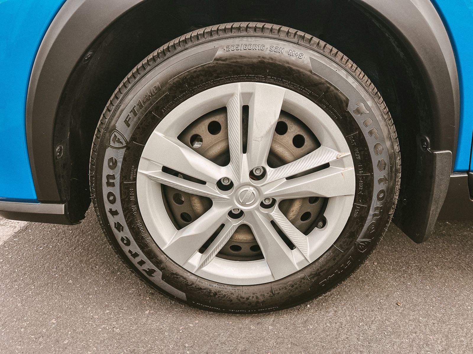 2024 Nissan Kicks S photo 10