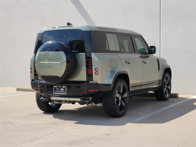 2025 Land Rover Defender 110 X-Dynamic SE photo 4