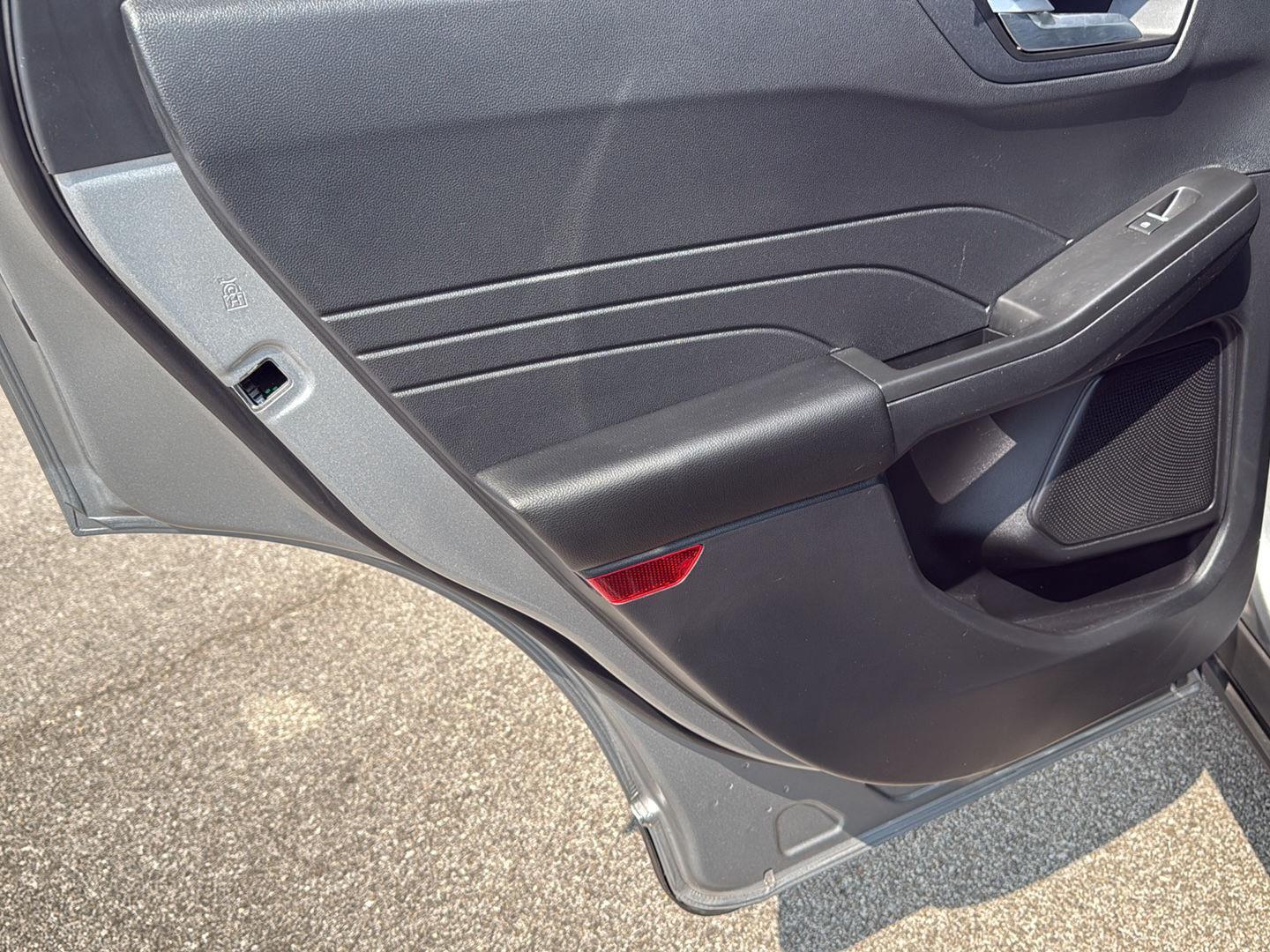 2022 Ford Escape SEL Sport photo 20