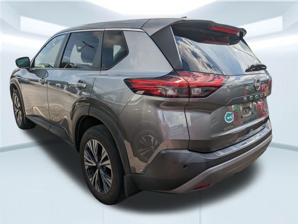 2022 Nissan Rogue SV photo 3