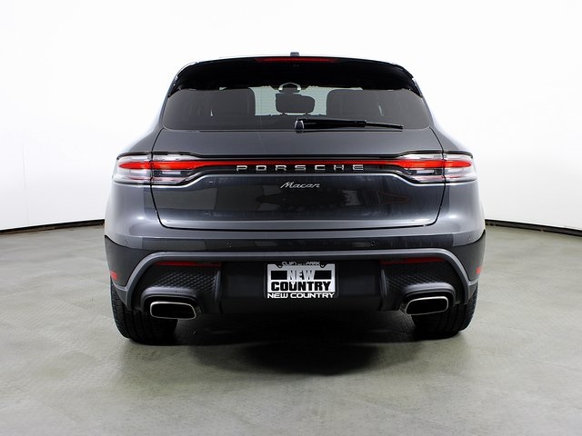 2025 Porsche Macan T photo 6
