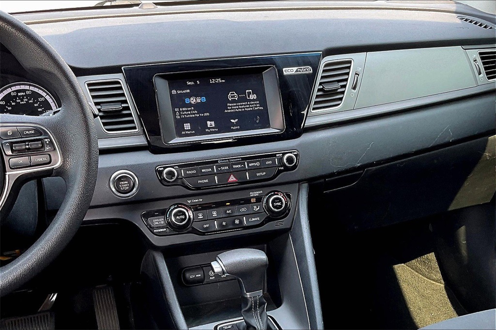 2018 Kia Niro LX photo 6