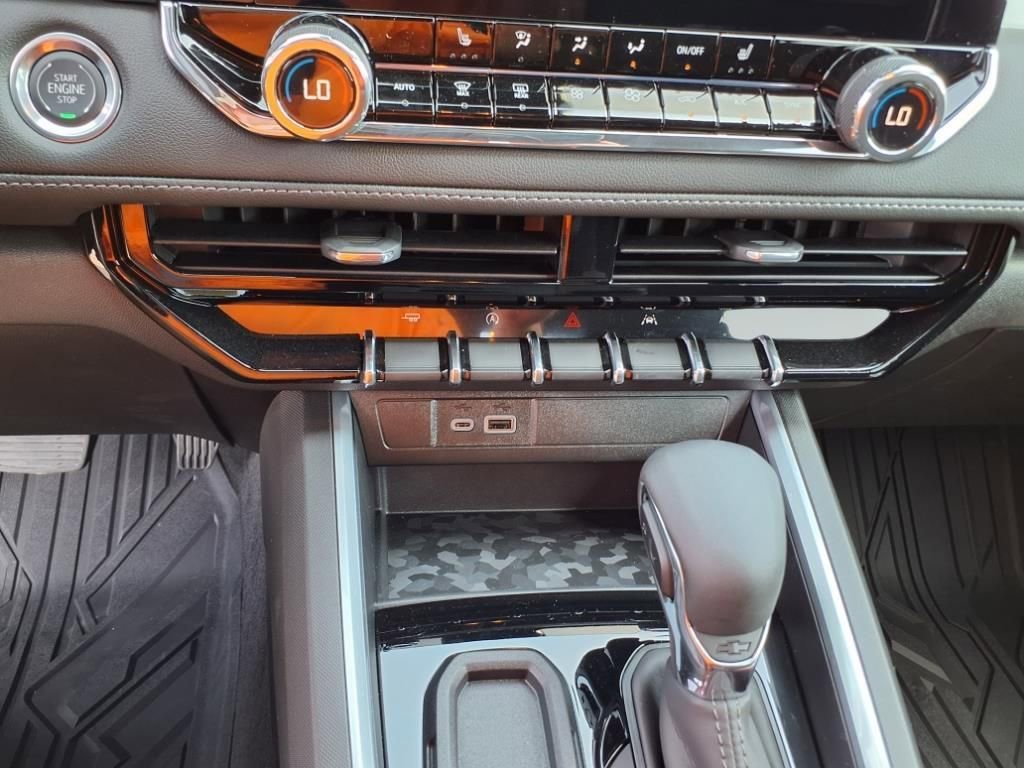 2026 Chevrolet Colorado LT photo 22