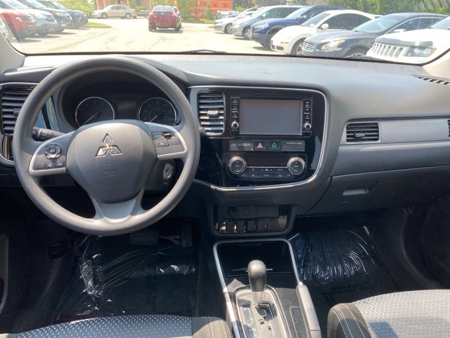 2018 Mitsubishi Outlander ES photo 7