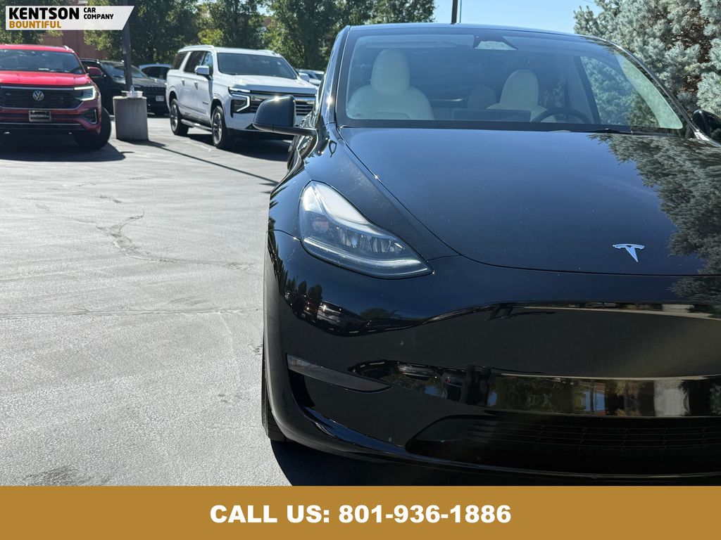 2023 Tesla Model Y Performance photo 13