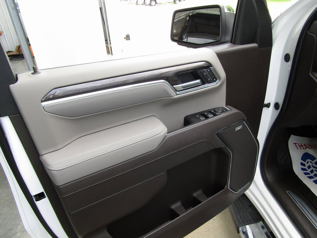 2025 Chevrolet Silverado 1500 LTZ photo 26