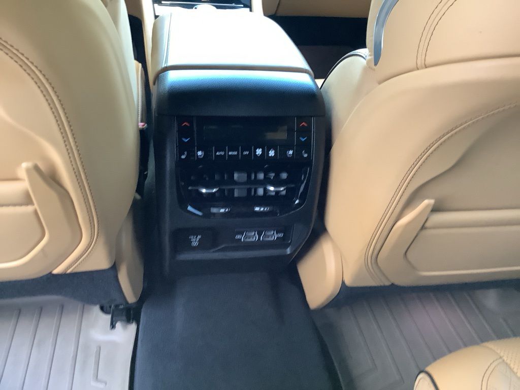 2023 Jeep Grand Cherokee L Summit photo 27