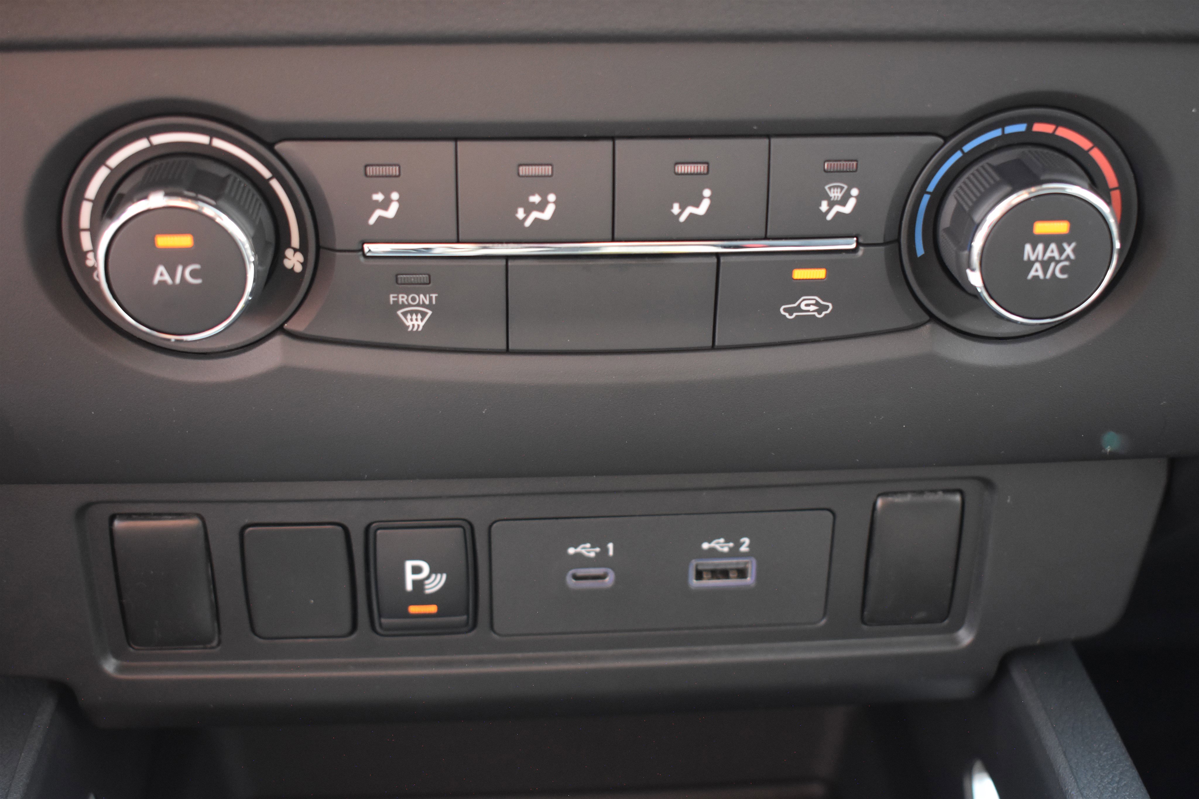 2026 Nissan Frontier SV Crew Cab photo 14