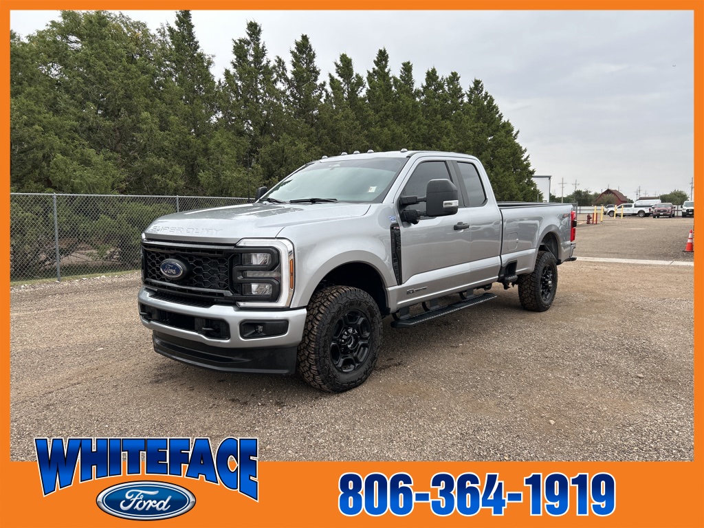 2023 Ford F-350 Super Duty XL's photo