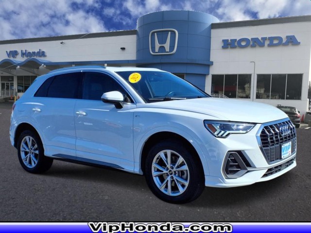 2023 Audi Q3 S Line Premium's photo