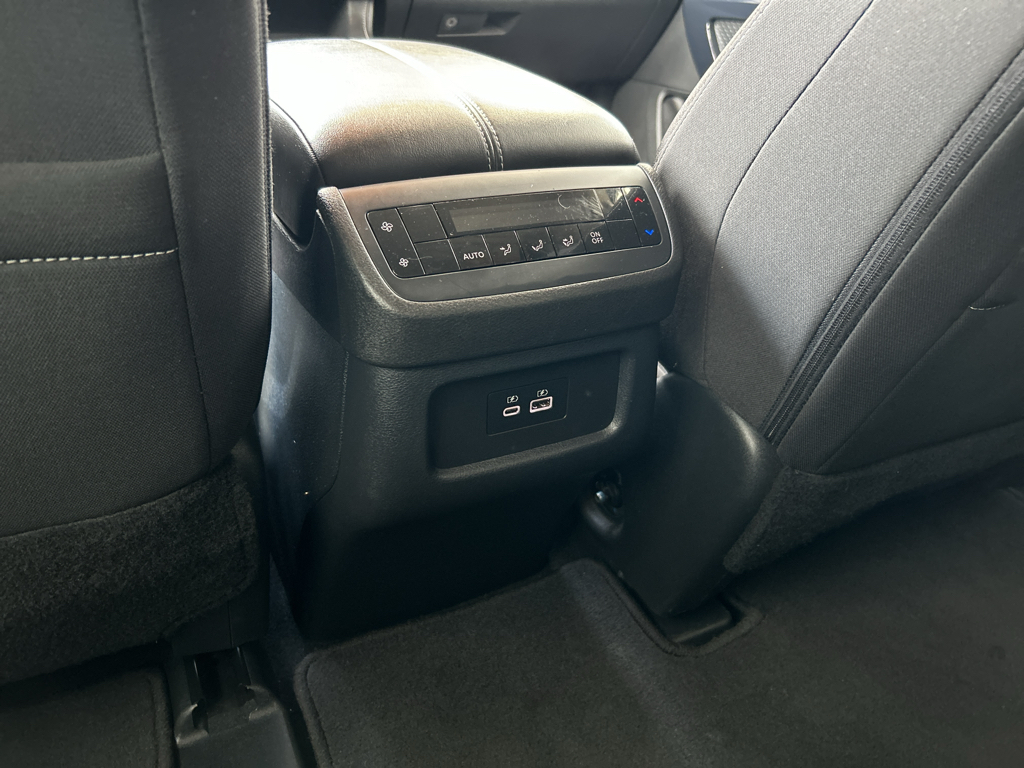 2024 Nissan Pathfinder SV photo 14