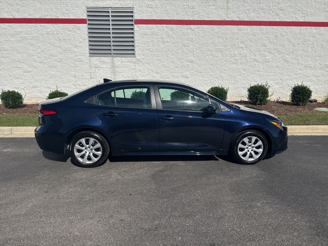2024 Toyota Corolla LE photo 3