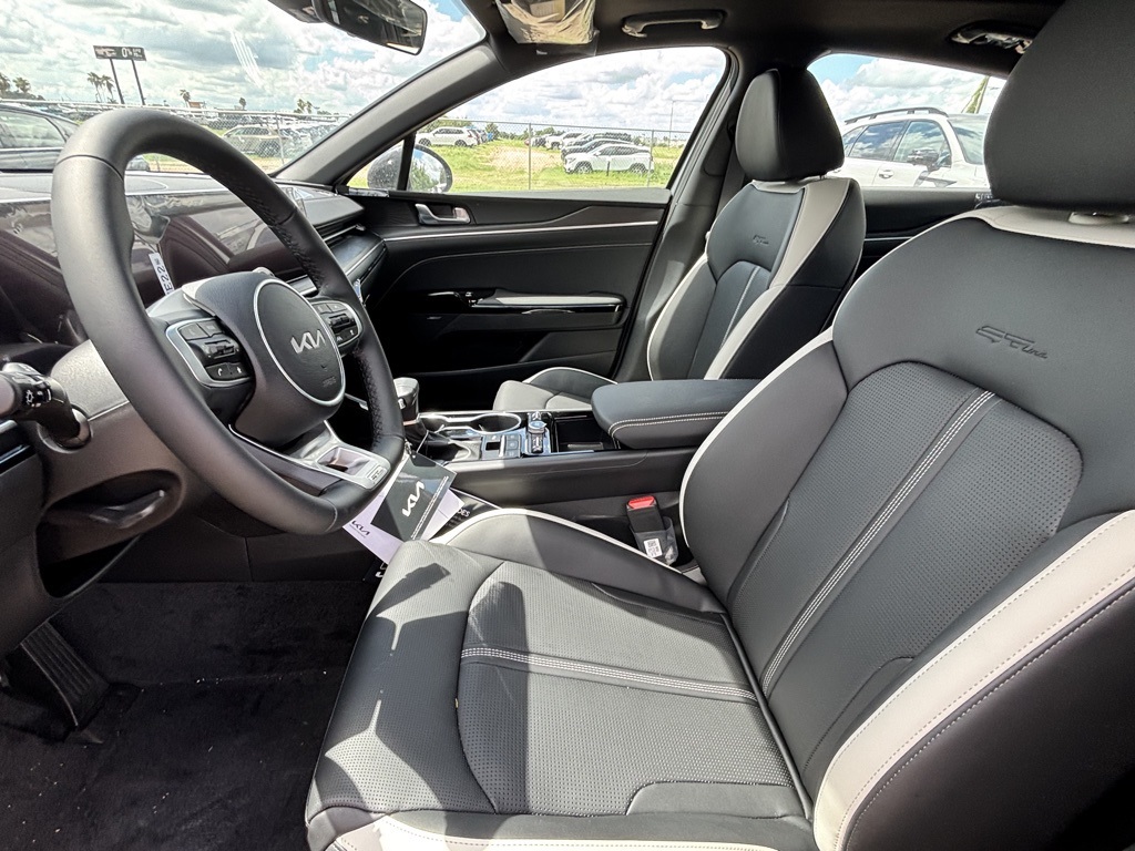 2026 Kia K5 GT-Line photo 16