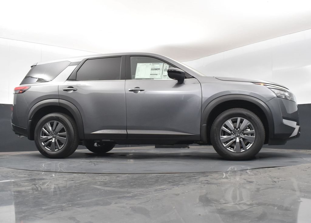 2025 Nissan Pathfinder S photo 36