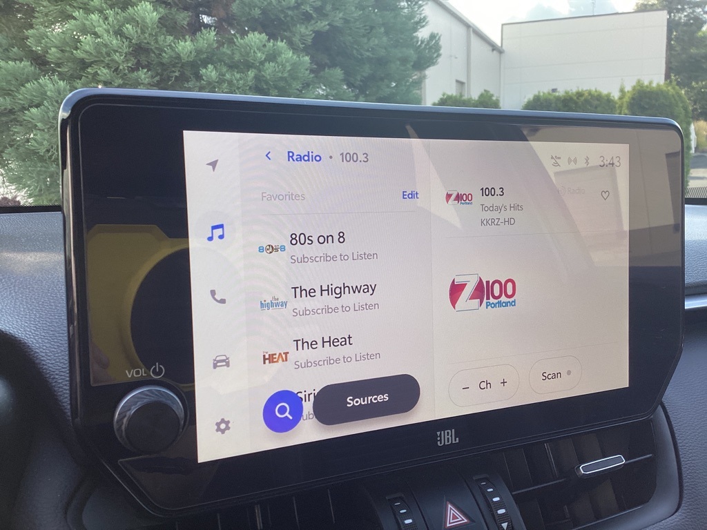 2023 Toyota RAV4 Hybrid XSE photo 9