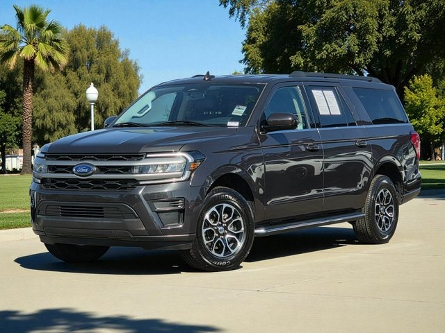 2022 Ford Expedition MAX XLT photo 2