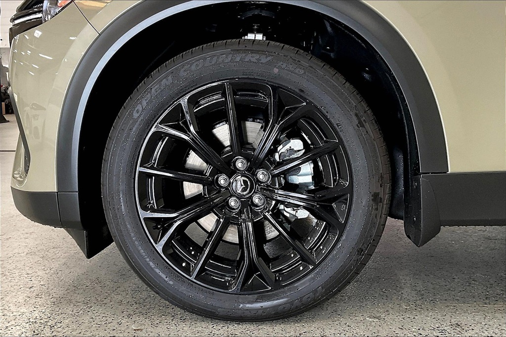 2025 MAZDA CX-70 - Image 11