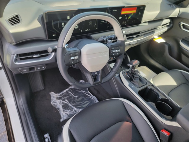 2025 Kia K4 GT-Line photo 12