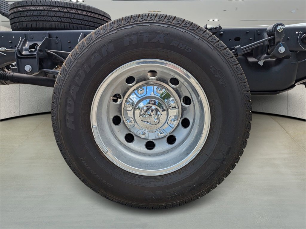 2025 Ram 3500 photo 6