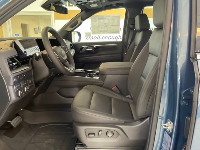 2025 Chevrolet Tahoe LT photo 4