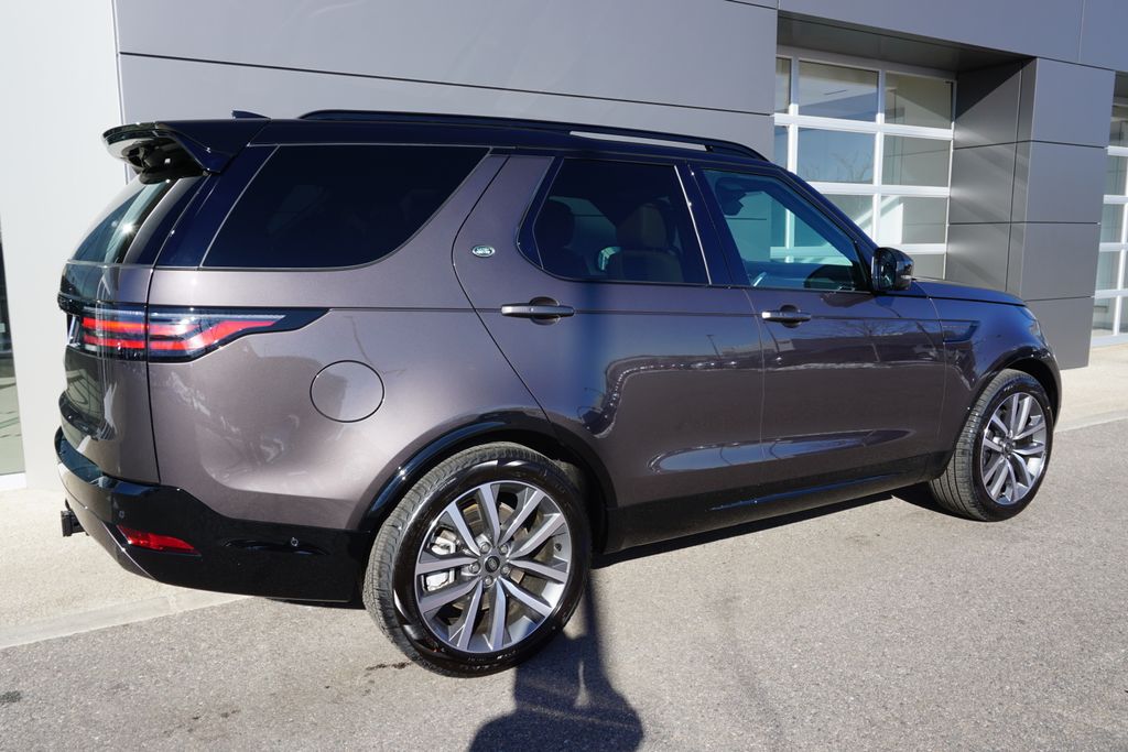 2025 Land Rover Discovery SE photo 4