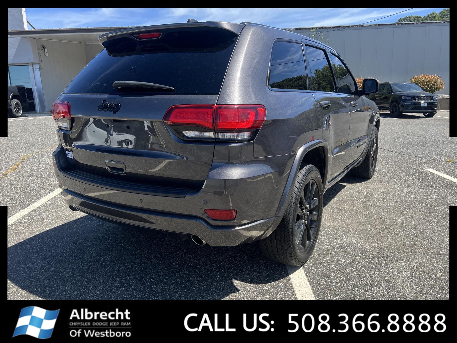2021 Jeep Grand Cherokee Laredo X photo 4