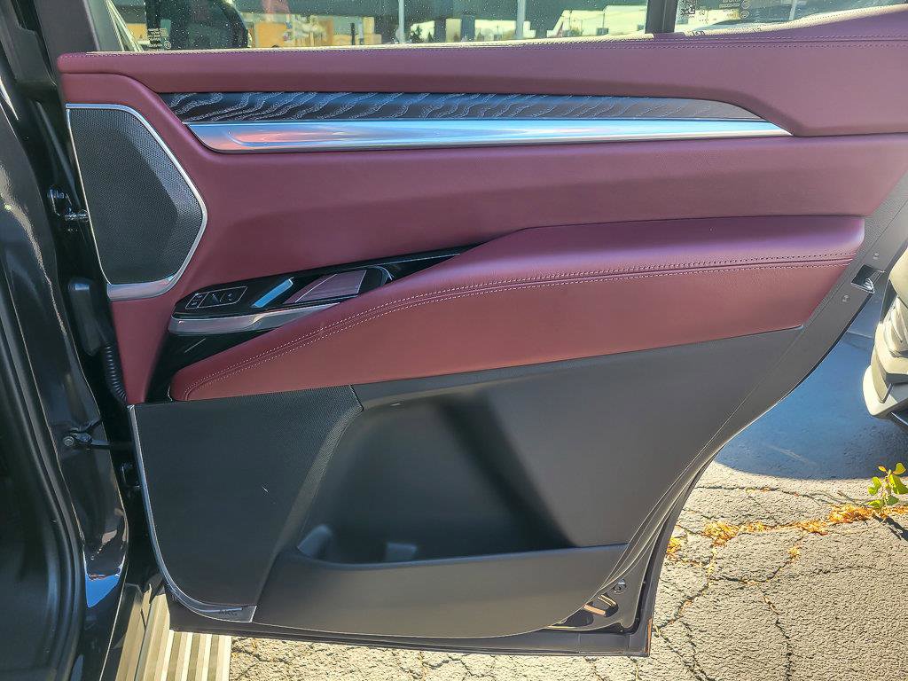 2025 CADILLAC ESCALADE - Image 29