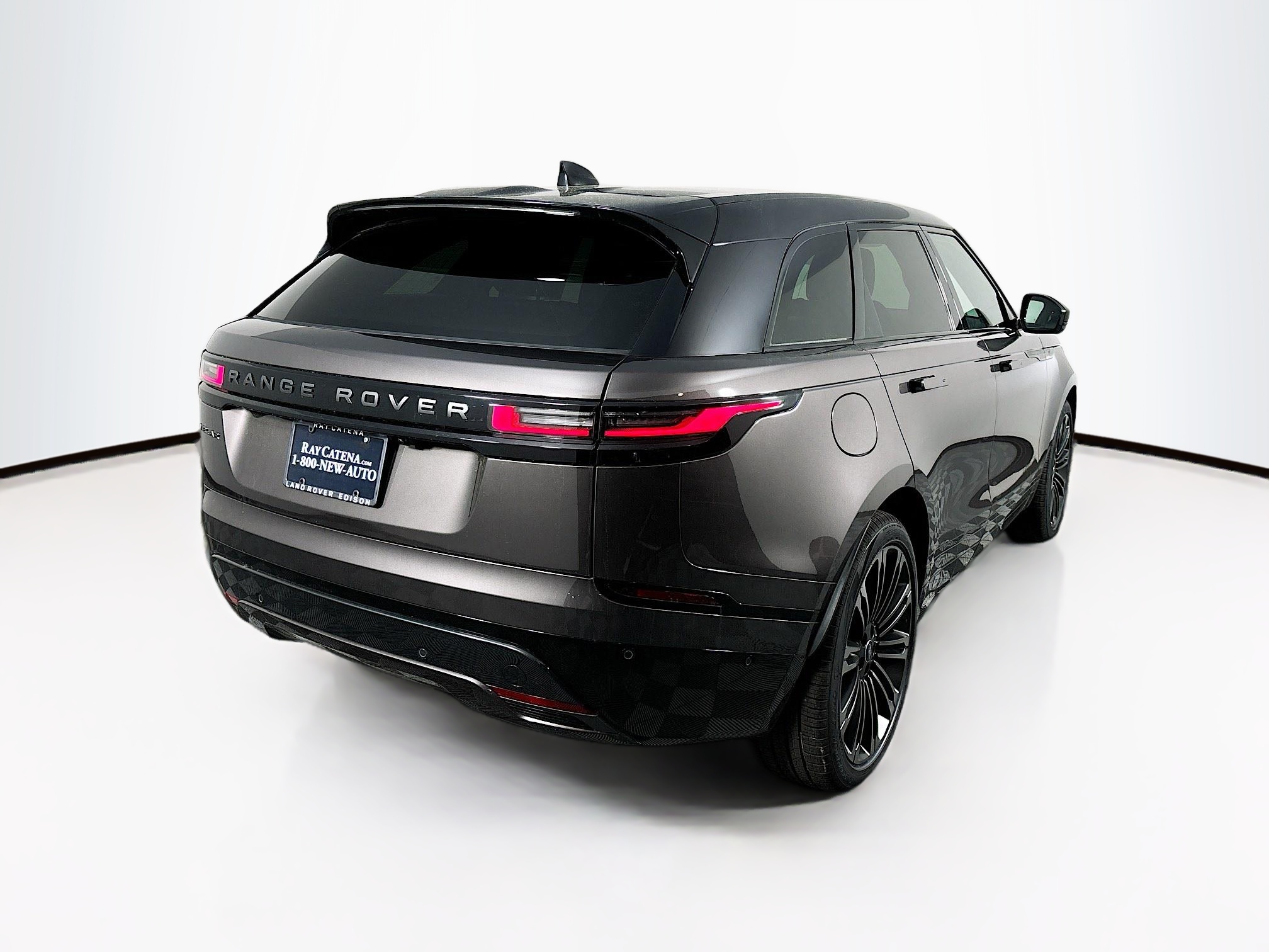 2026 Land Rover Range Rover Velar SE photo 2