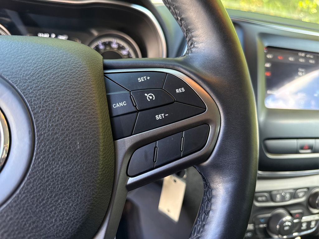 2019 Jeep Cherokee Latitude photo 23
