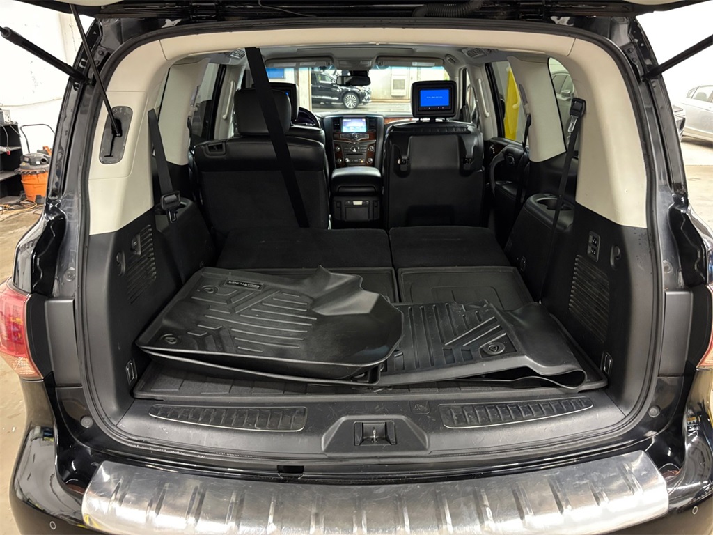 2016 Infiniti QX80 Base photo 13