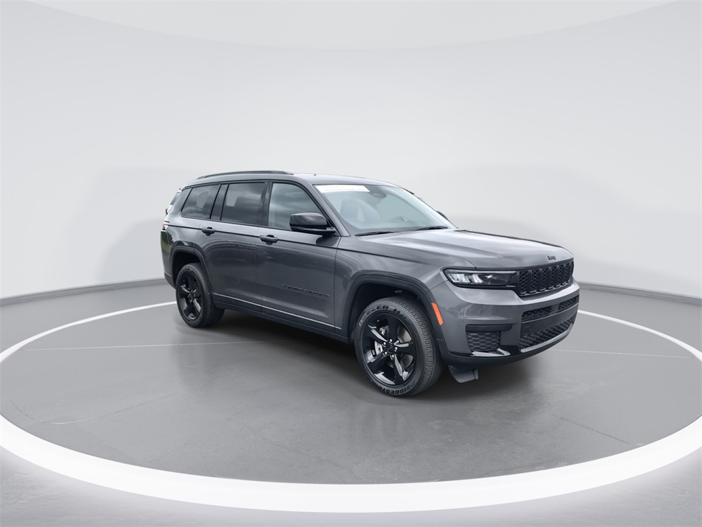 2023 Jeep Grand Cherokee Altitude photo 2