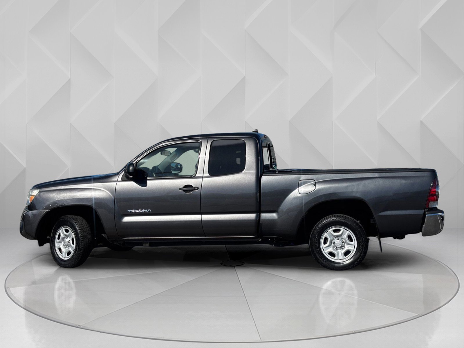 2015 Toyota Tacoma Base photo 2