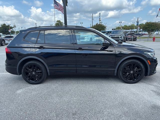 2022 Volkswagen Tiguan SE R-Line Black photo 7