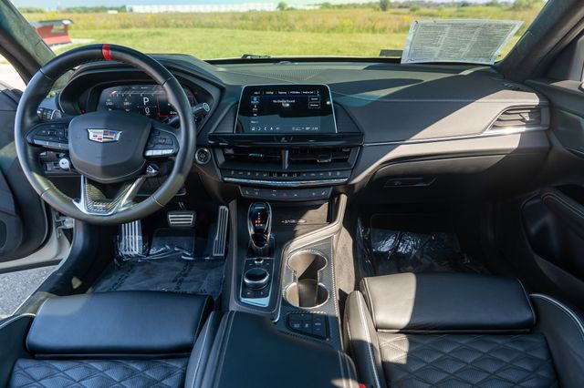 2023 Cadillac CT4 photo 13